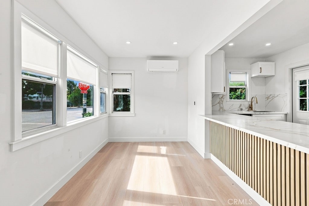 1205 Cole Avenue - Photo 3