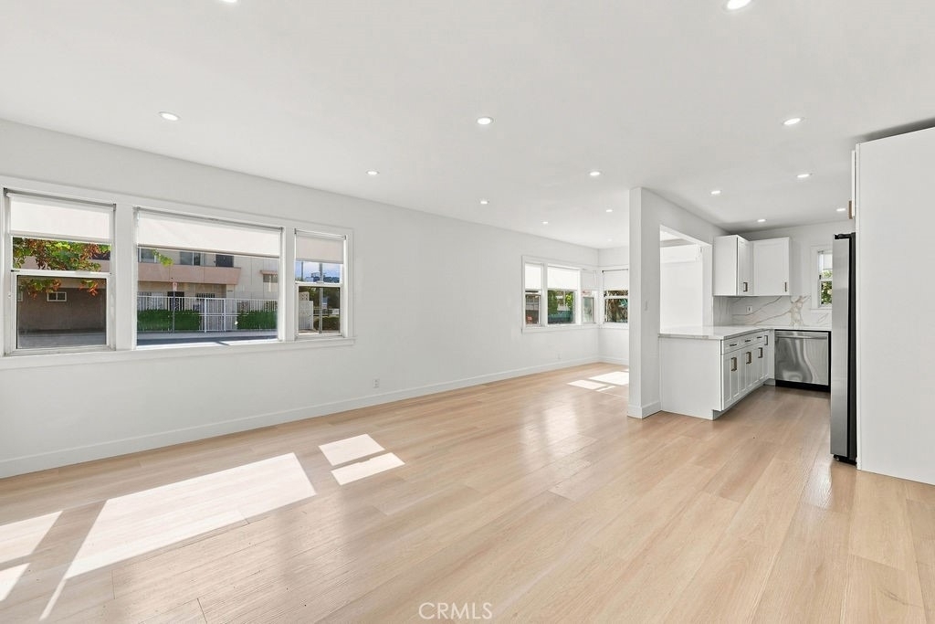 1205 Cole Avenue - Photo 5