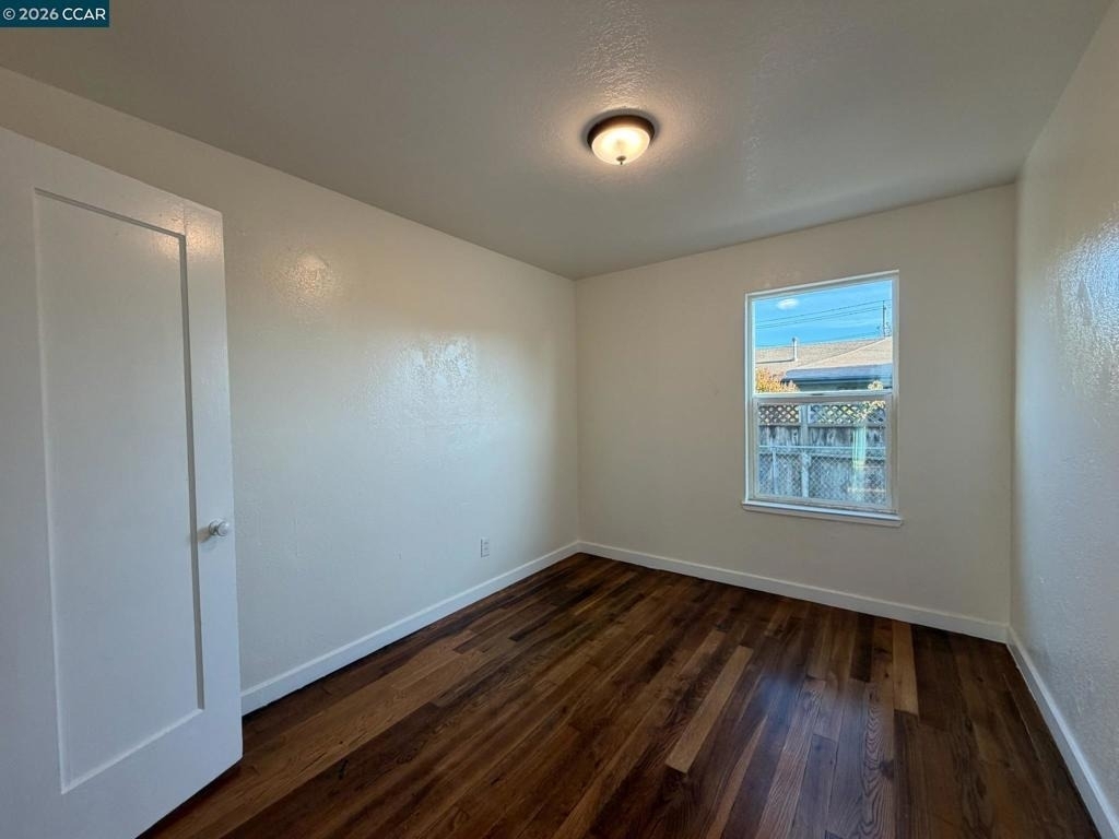 341 S 8th St - Photo 3