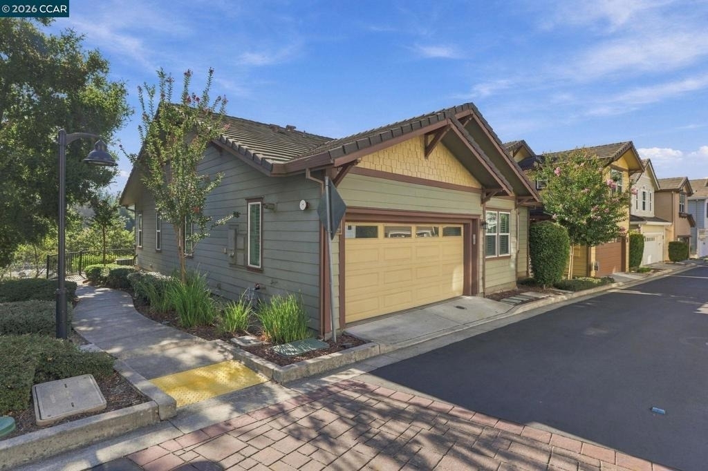 63 Hazel Tree Rdg - Photo 0