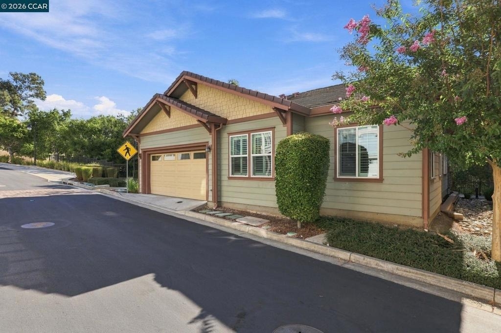 63 Hazel Tree Rdg - Photo 1
