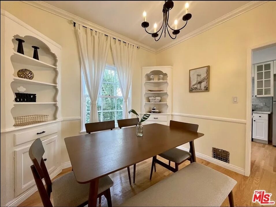 423 W Ocean Avenue - Photo 10