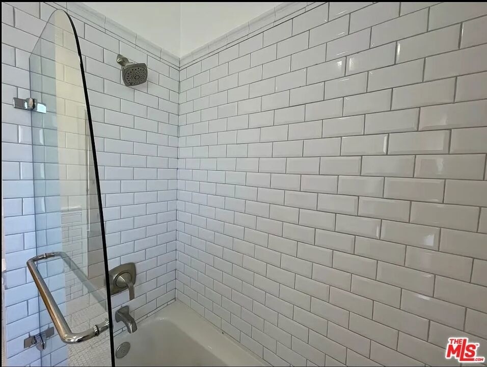 423 W Ocean Avenue - Photo 20