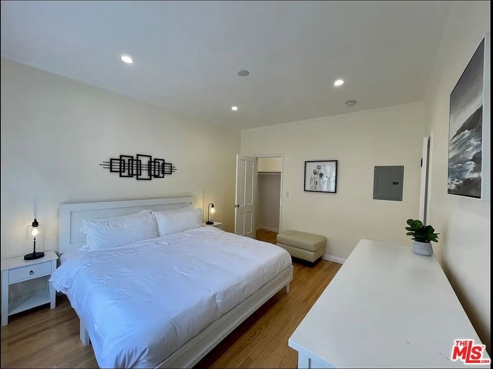 423 W Ocean Avenue - Photo 17