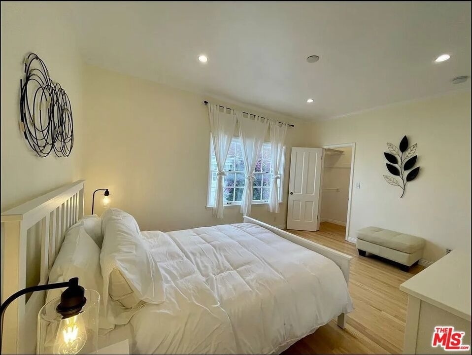 423 W Ocean Avenue - Photo 25
