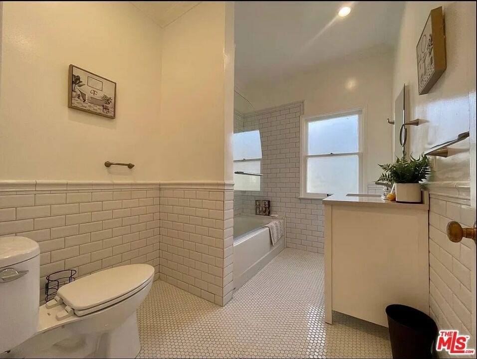 423 W Ocean Avenue - Photo 21