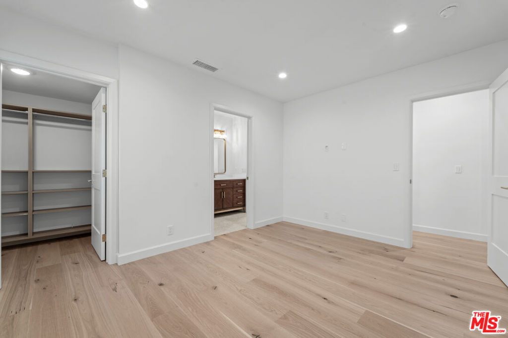 160 N Almont Drive - Photo 7