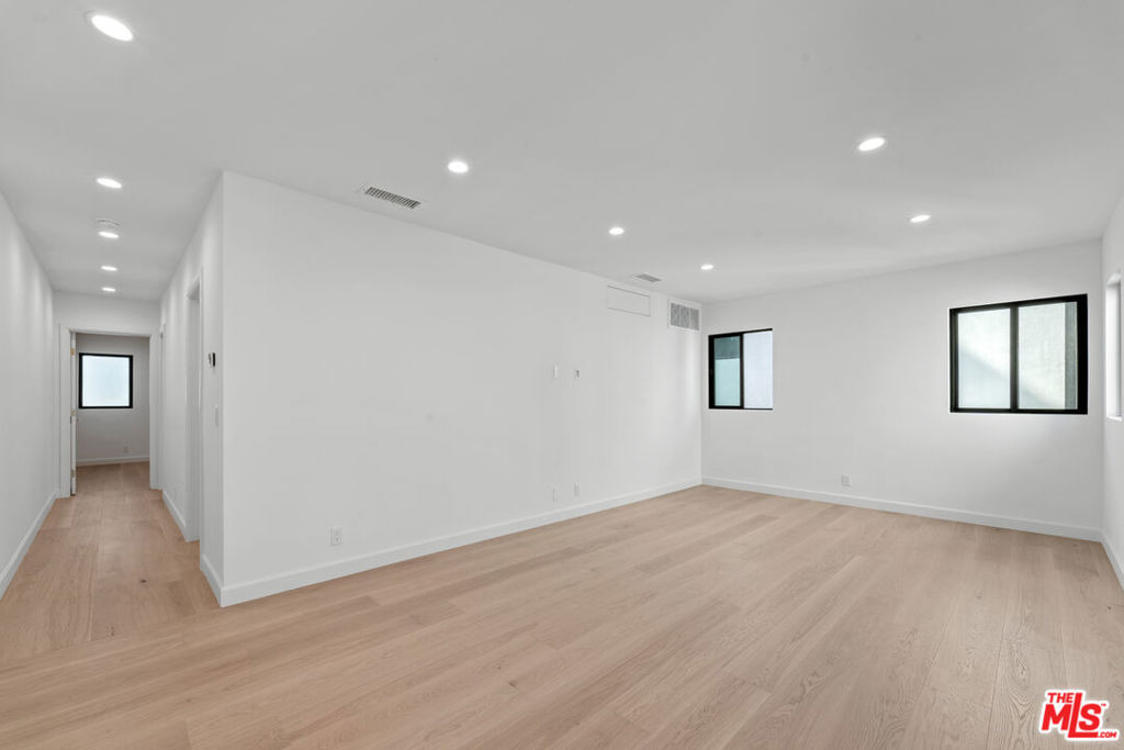 160 N Almont Drive - Photo 5
