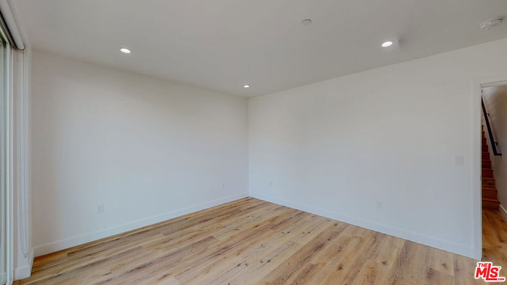 4462 Maplewood Avenue - Photo 25
