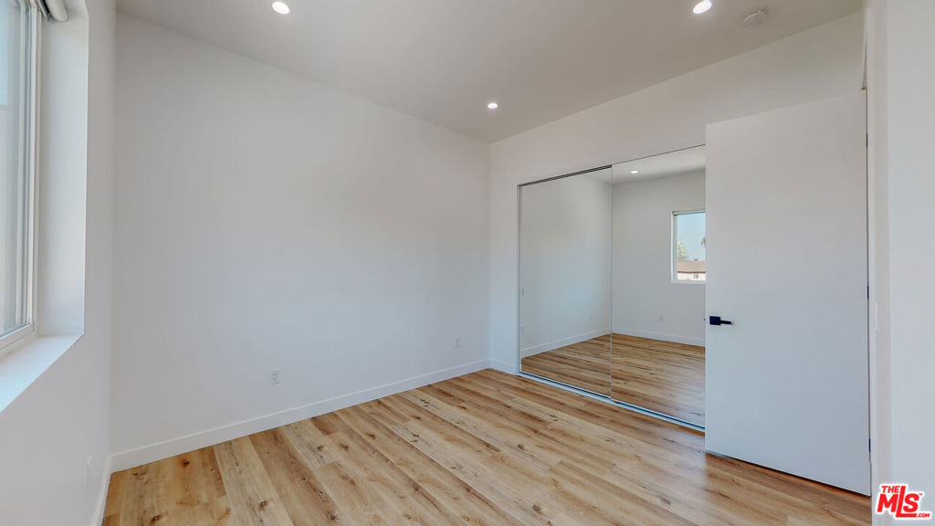4462 Maplewood Avenue - Photo 17
