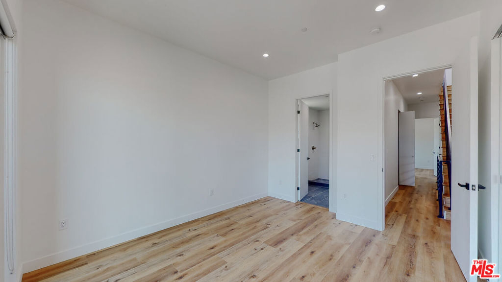 4462 Maplewood Avenue - Photo 21