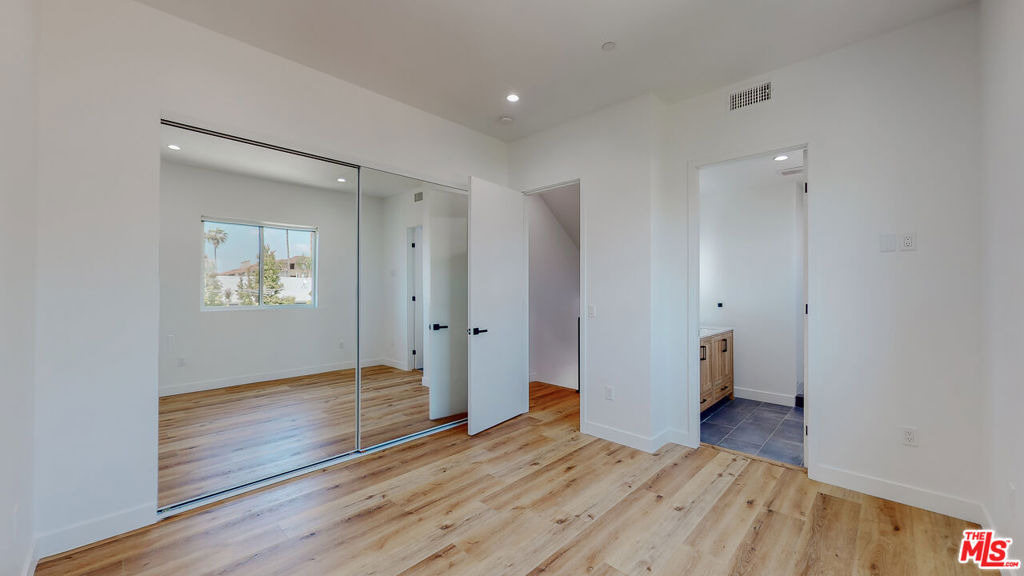 4462 Maplewood Avenue - Photo 16
