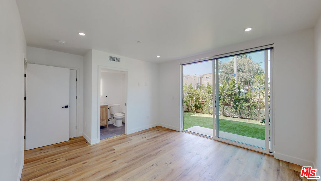 4462 Maplewood Avenue - Photo 27