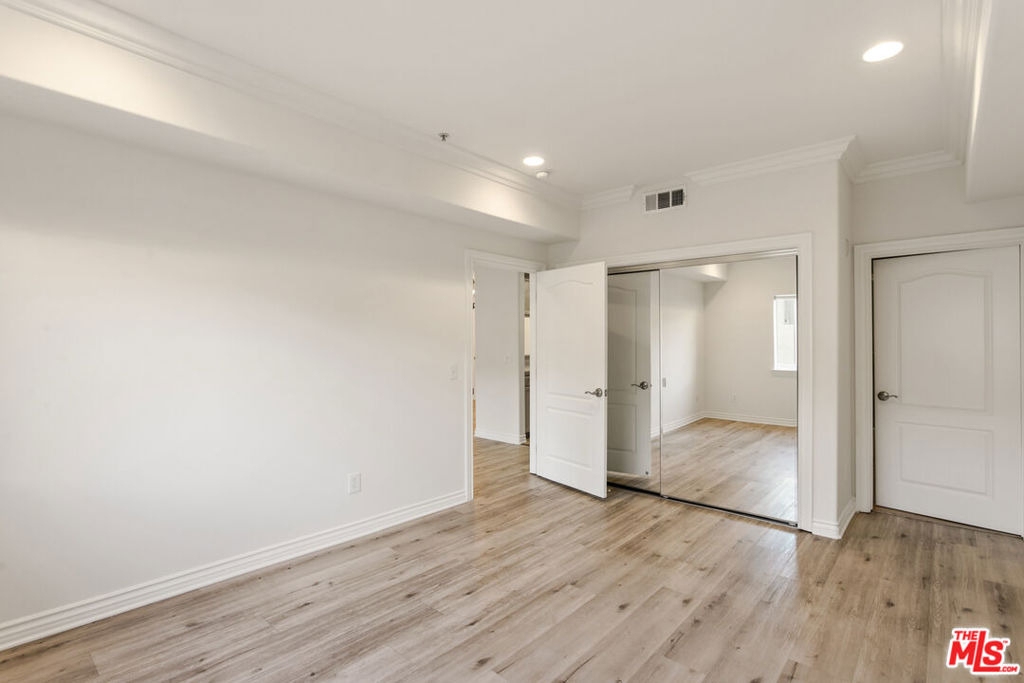 3328 Oakhurst Avenue - Photo 16