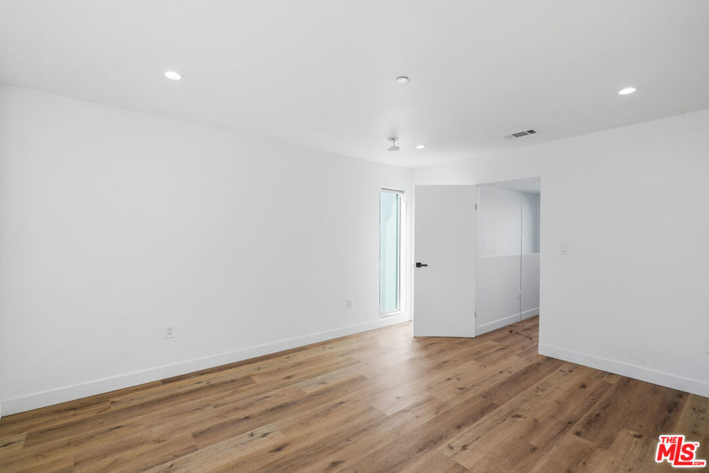 839 N Mccadden Pl - Photo 8
