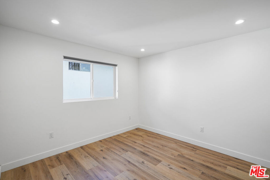 839 N Mccadden Pl - Photo 13