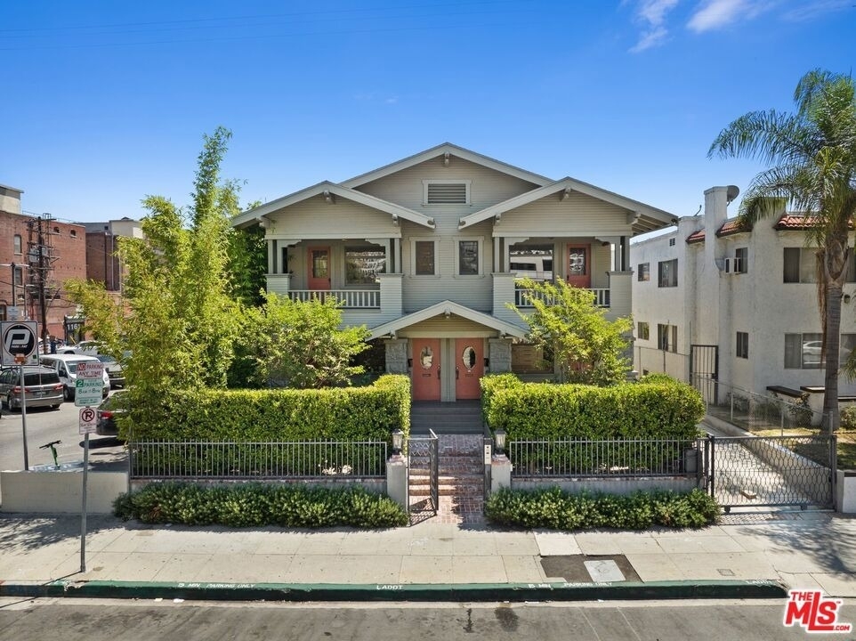 1140 Lemoyne Street - Photo 0