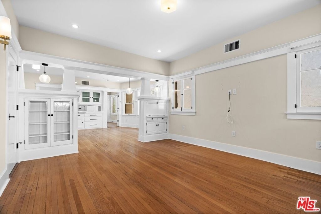 1140 Lemoyne Street - Photo 3