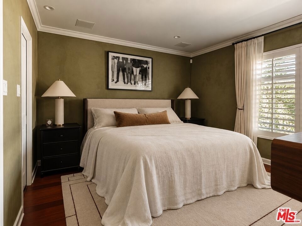 1219 Sunset Plaza Drive - Photo 10