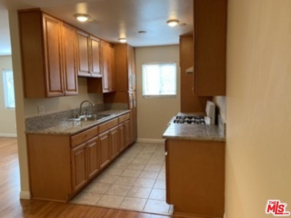 6911 Agnes Avenue - Photo 3