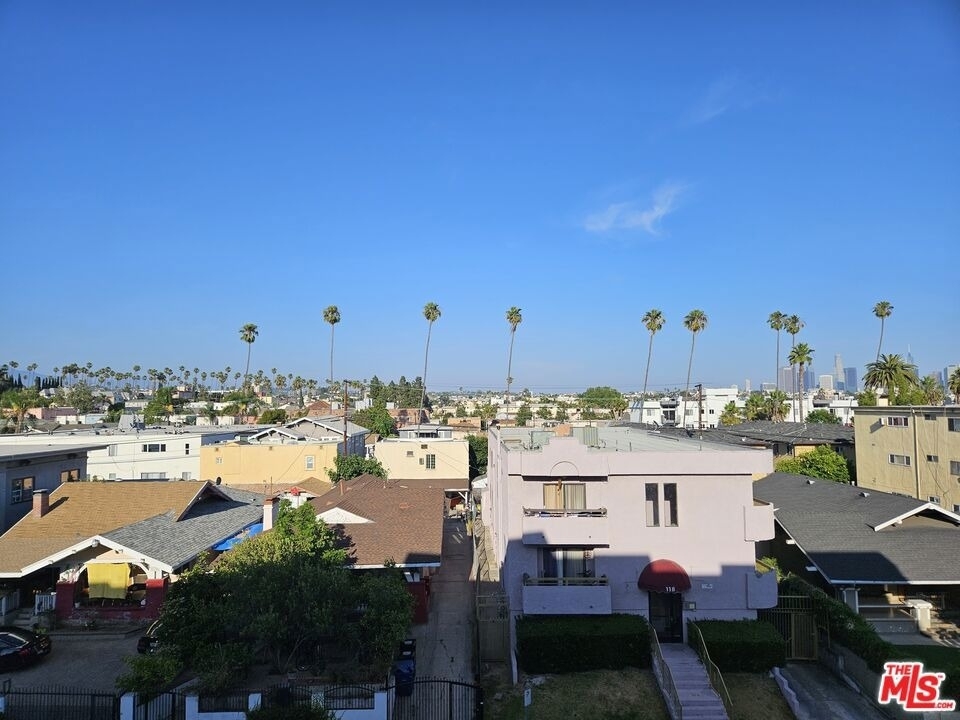 105 S Mariposa Avenue - Photo 14