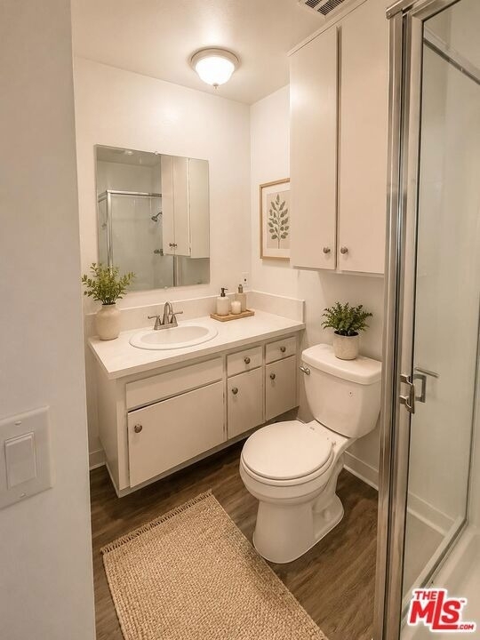 18366 Collins Street - Photo 4