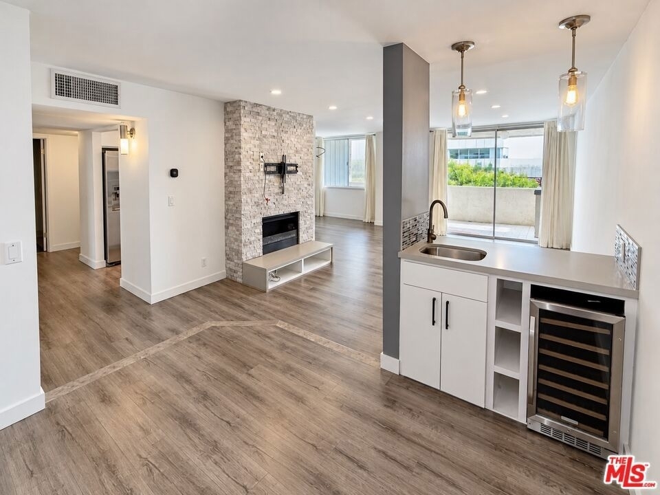 1230 Horn Avenue - Photo 0
