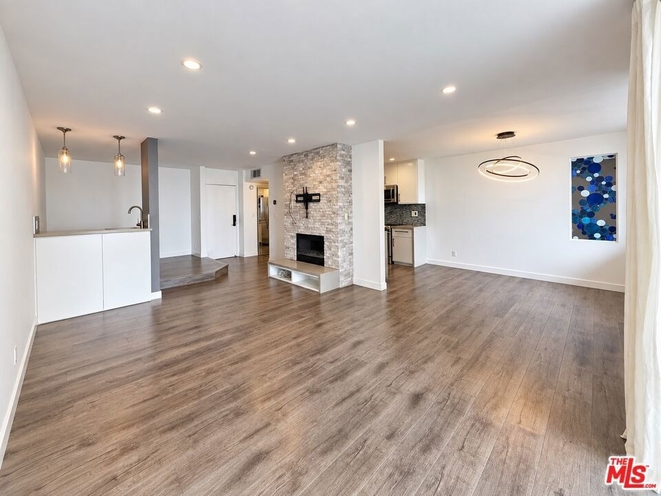 1230 Horn Avenue - Photo 2