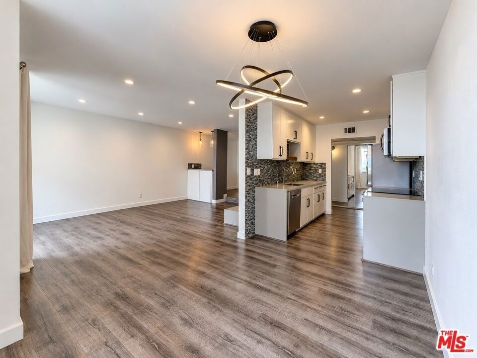 1230 Horn Avenue - Photo 3