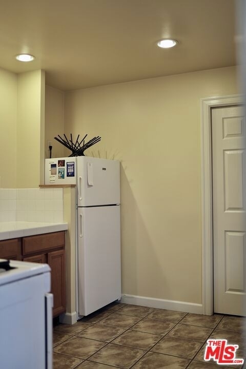 7620 Fountain - Photo 9