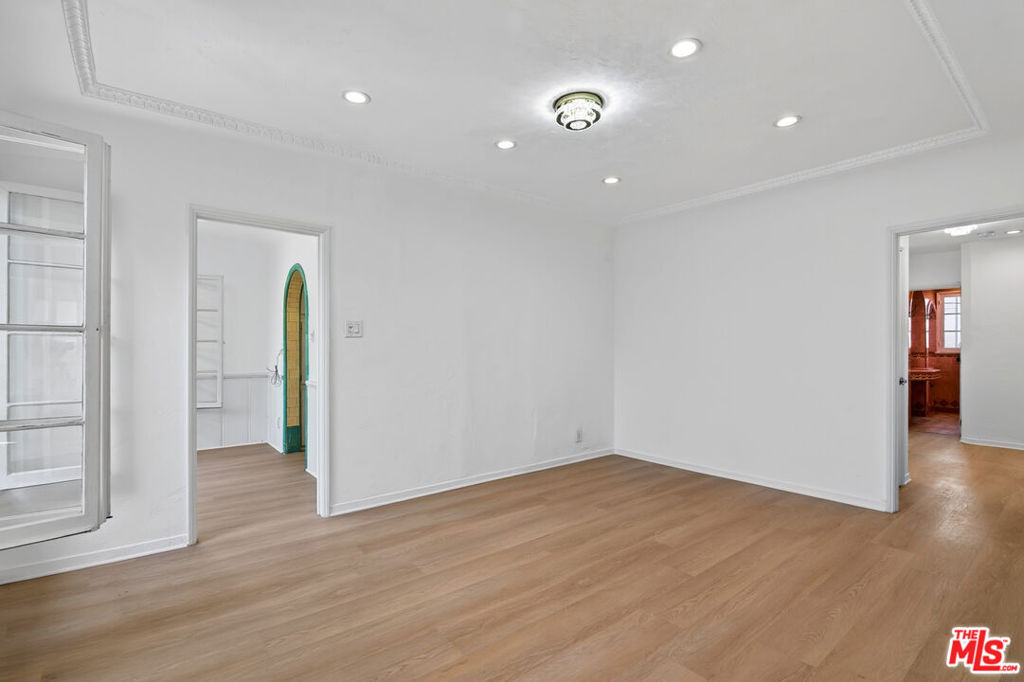900 S Wooster Street - Photo 3