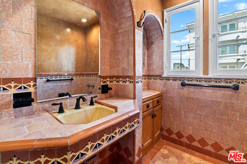 900 S Wooster Street - Photo 30