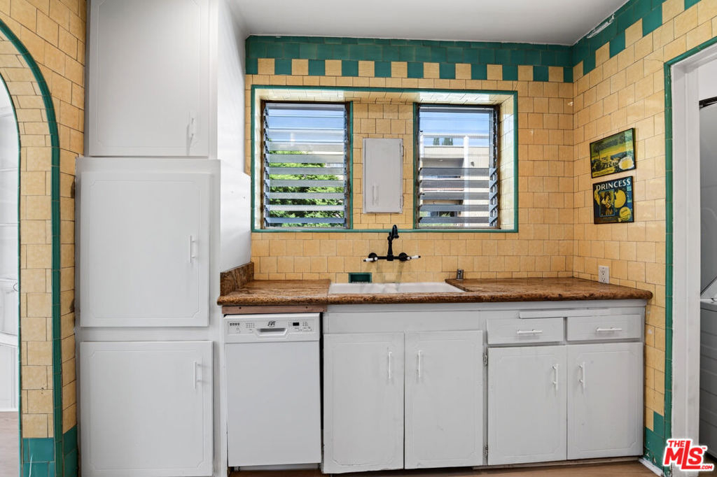900 S Wooster Street - Photo 10