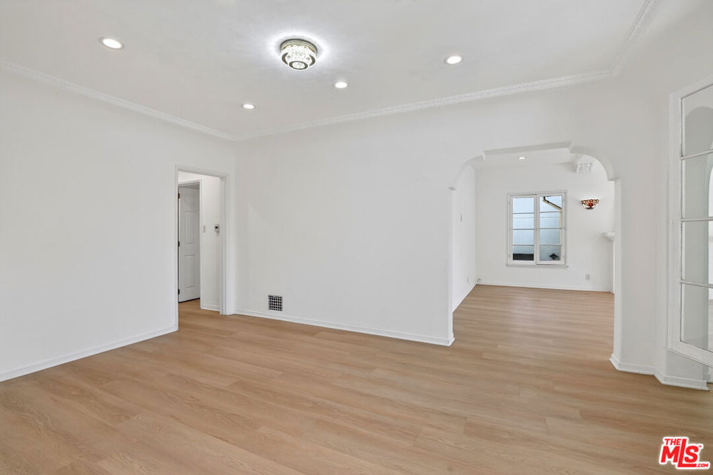 900 S Wooster Street - Photo 5