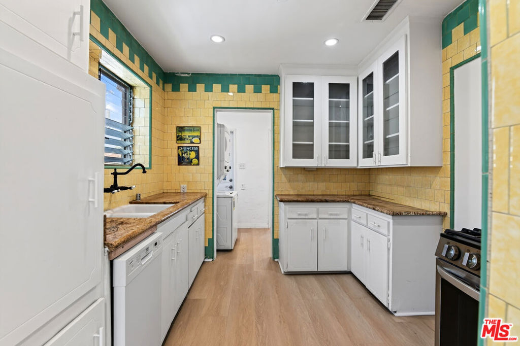 900 S Wooster Street - Photo 14
