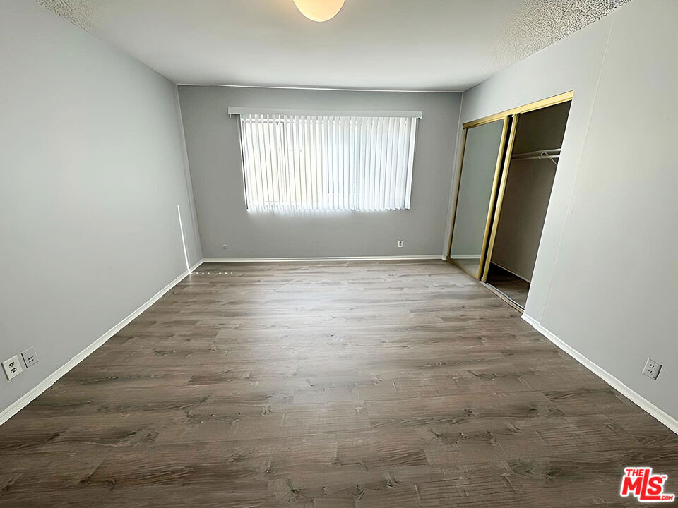 1541 N Laurel Avenue - Photo 10