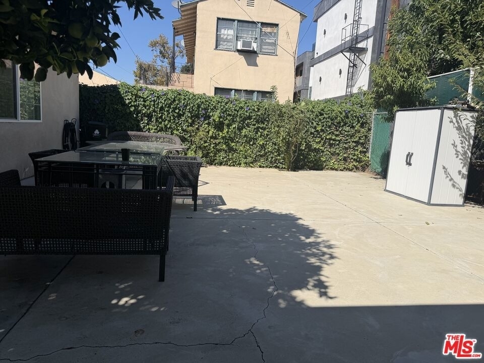 14213 Califa Street - Photo 18