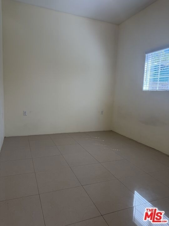 14213 Califa Street - Photo 14
