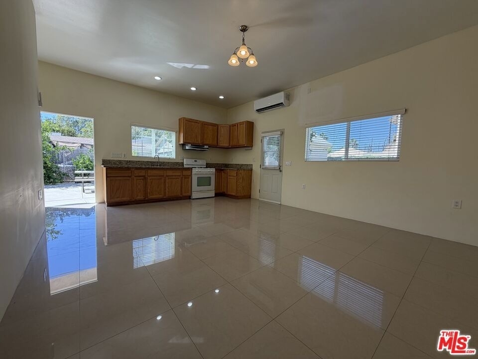 14213 Califa Street - Photo 0
