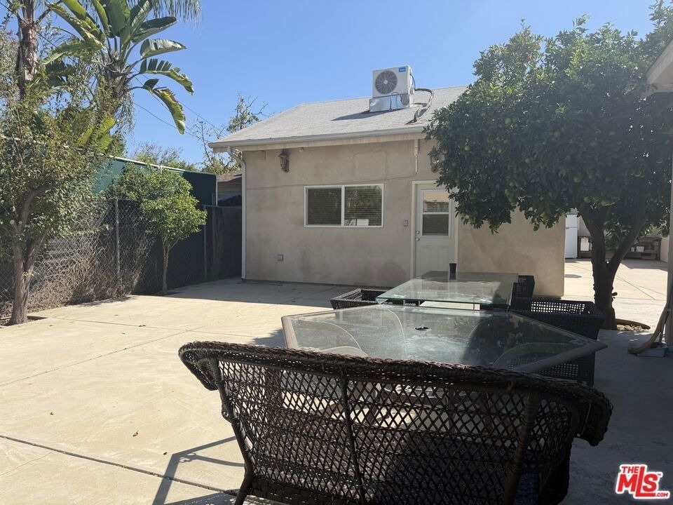 14213 Califa Street - Photo 21