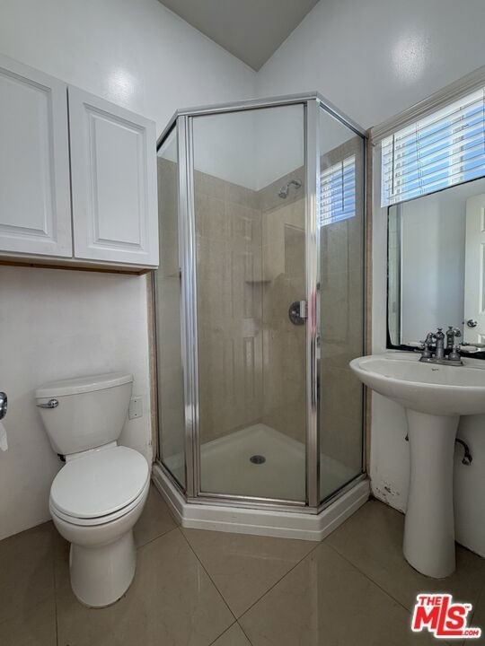 14213 Califa Street - Photo 11