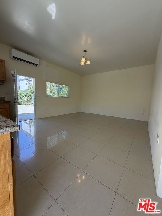 14213 Califa Street - Photo 3