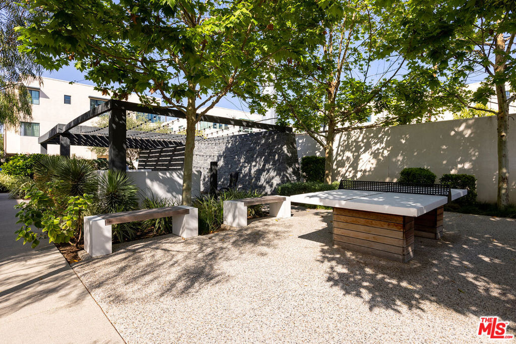 2931 Exposition Place - Photo 28