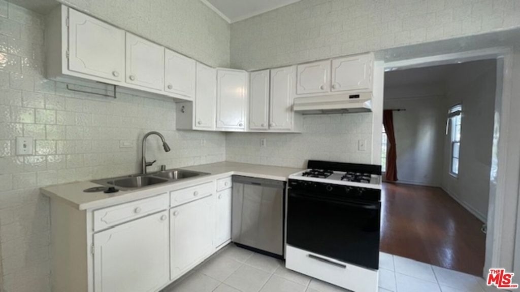 444 N Sycamore Avenue - Photo 10