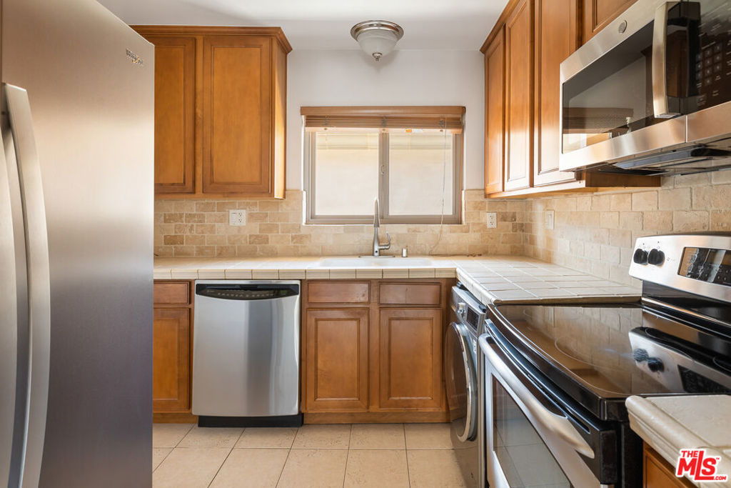 1000 S Westgate Avenue - Photo 1