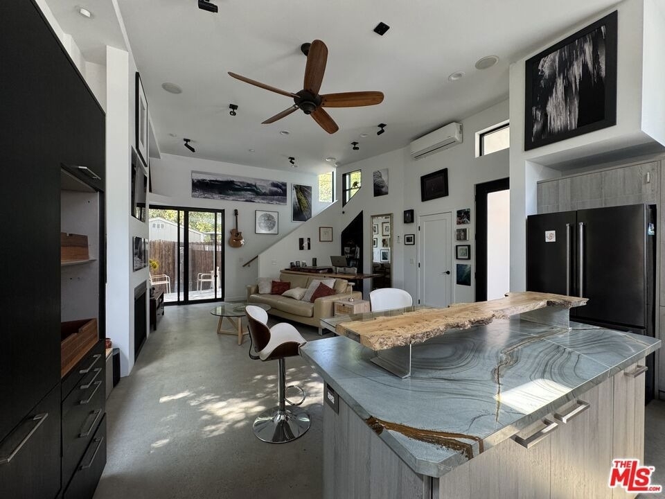 7443 Midfield Ave Avenue - Photo 3