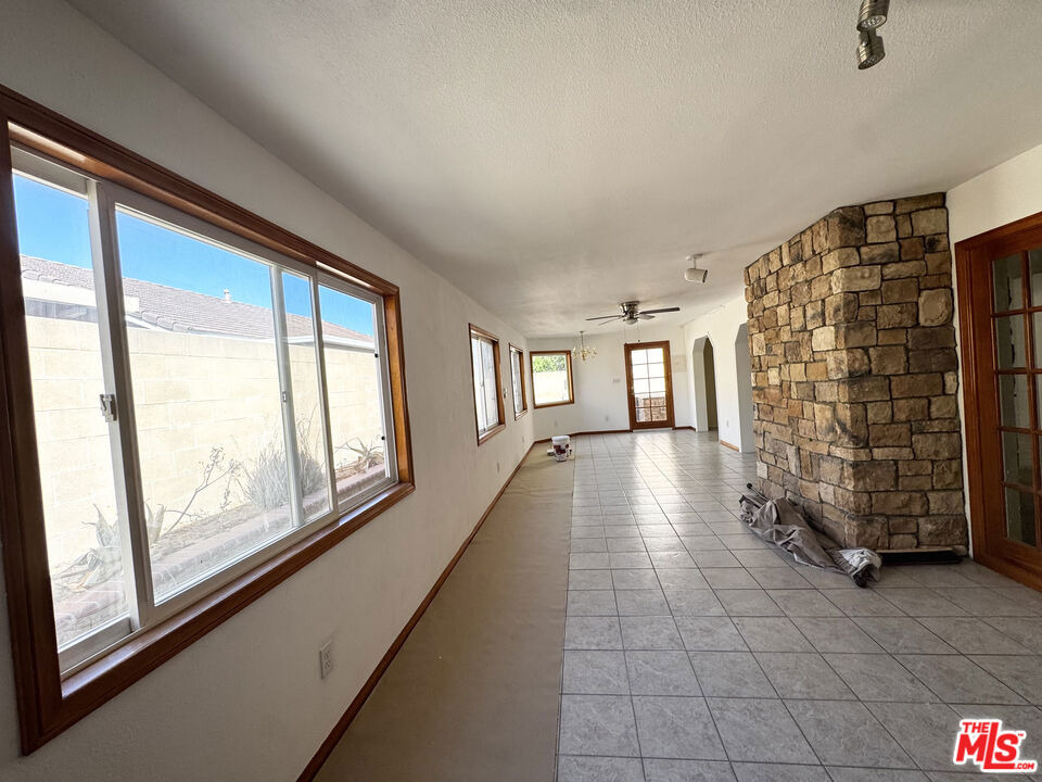 2180 Glenwood Avenue - Photo 3