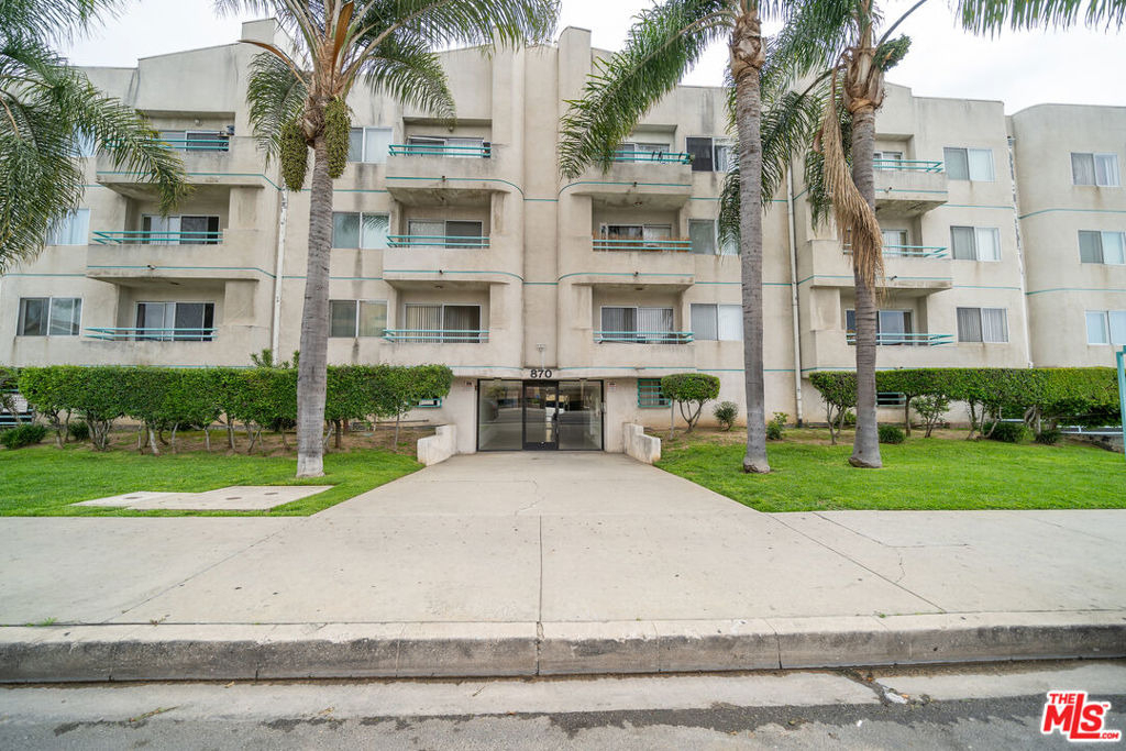 870 Crenshaw Boulevard - Photo 16
