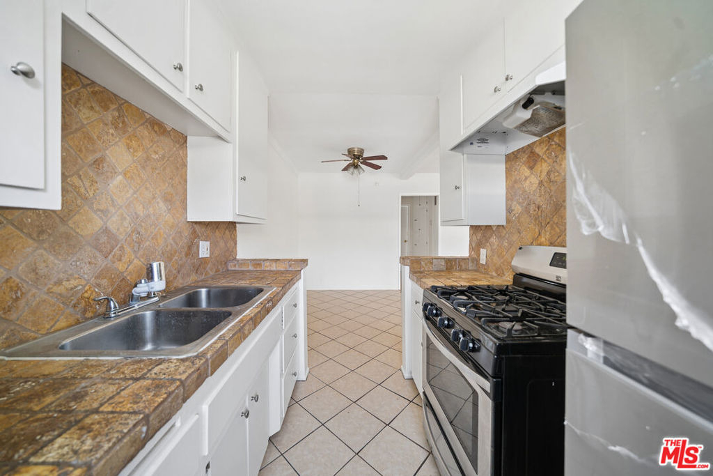 1220 N Ogden Drive - Photo 4