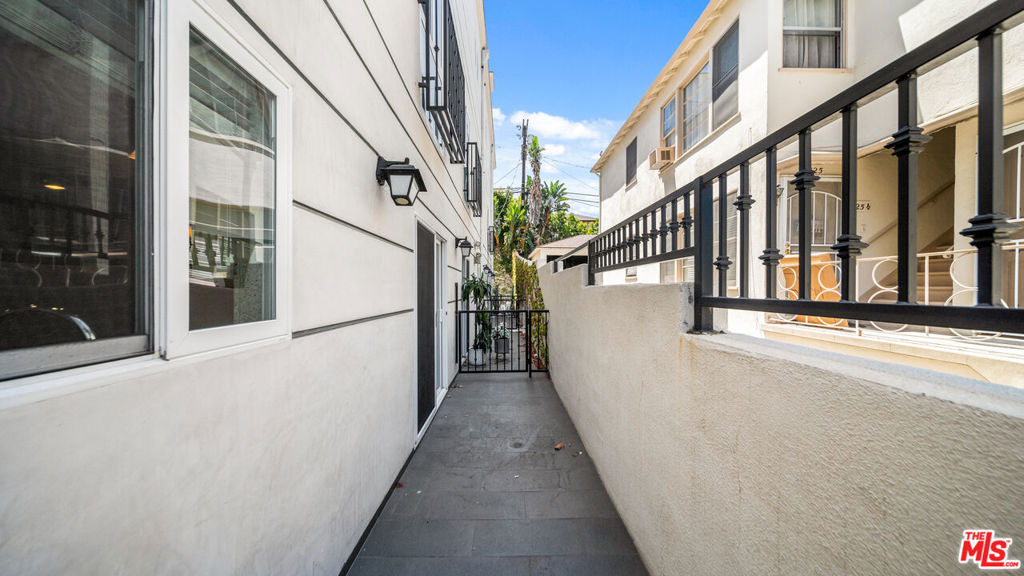 1529 S Beverly Drive - Photo 12